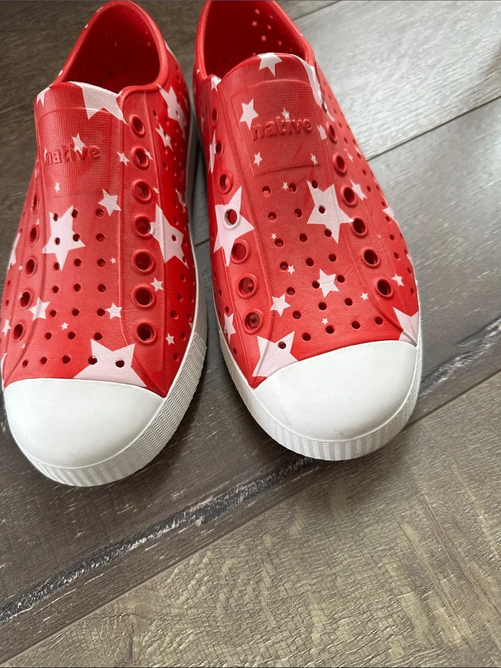 Native Kids Jefferson  Red Star Slip-On Water Shoes